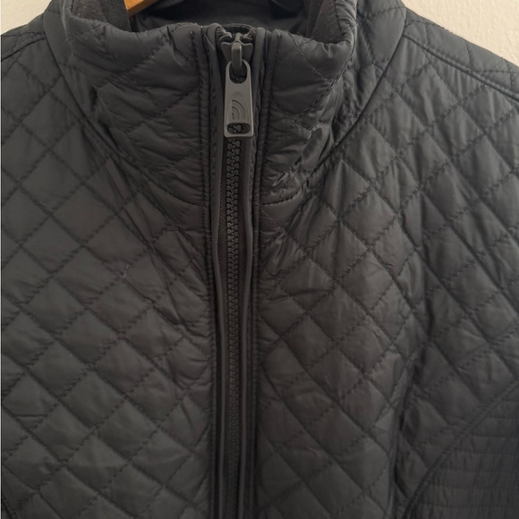 The North Face Black Insulated Jacket Luna Women’s Medium Quilted Belt Hiking - Picture 5 of 12